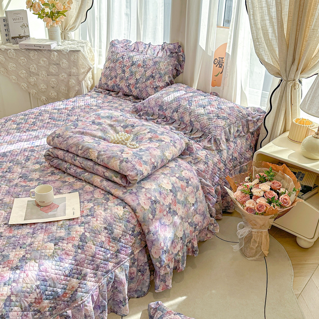 91家纺网 家纺一手货源 找家纺 宜凡 2026新款莱赛尔数码印花夹棉床盖夏被四件套 海棠碎影