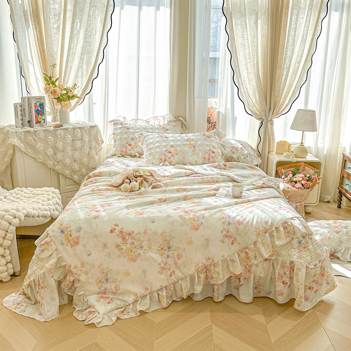 91家纺网 家纺一手货源 找家纺 宜凡 2026新款莱赛尔数码印花夹棉床盖夏被四件套 海棠听风