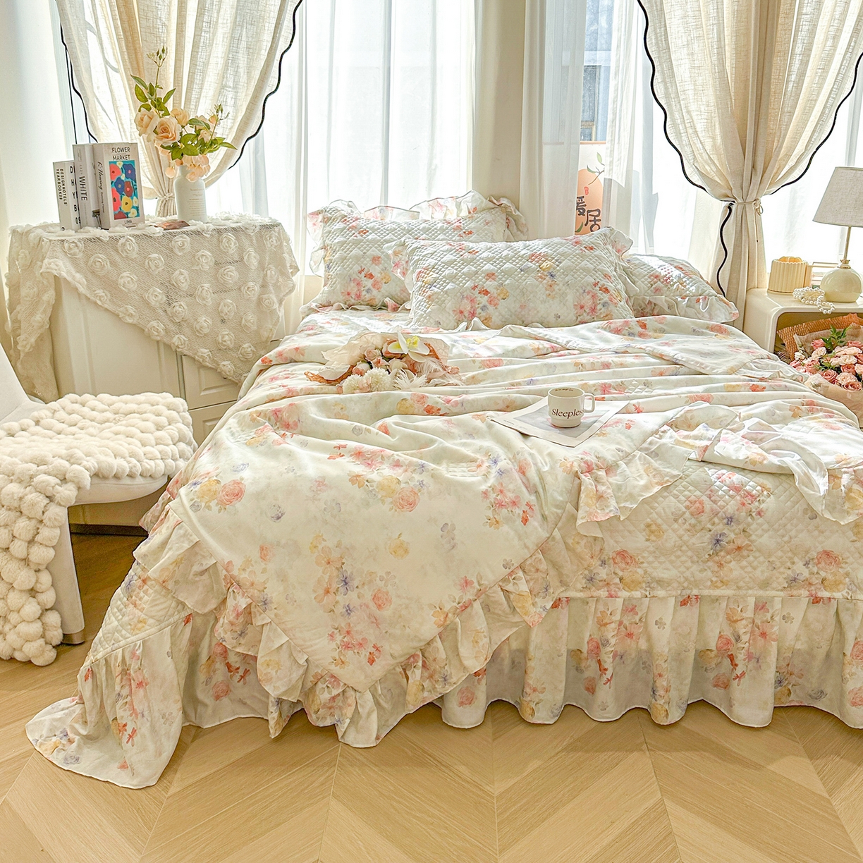 91家纺网 家纺一手货源 找家纺 宜凡 2026新款莱赛尔数码印花夹棉床盖夏被四件套 海棠听风