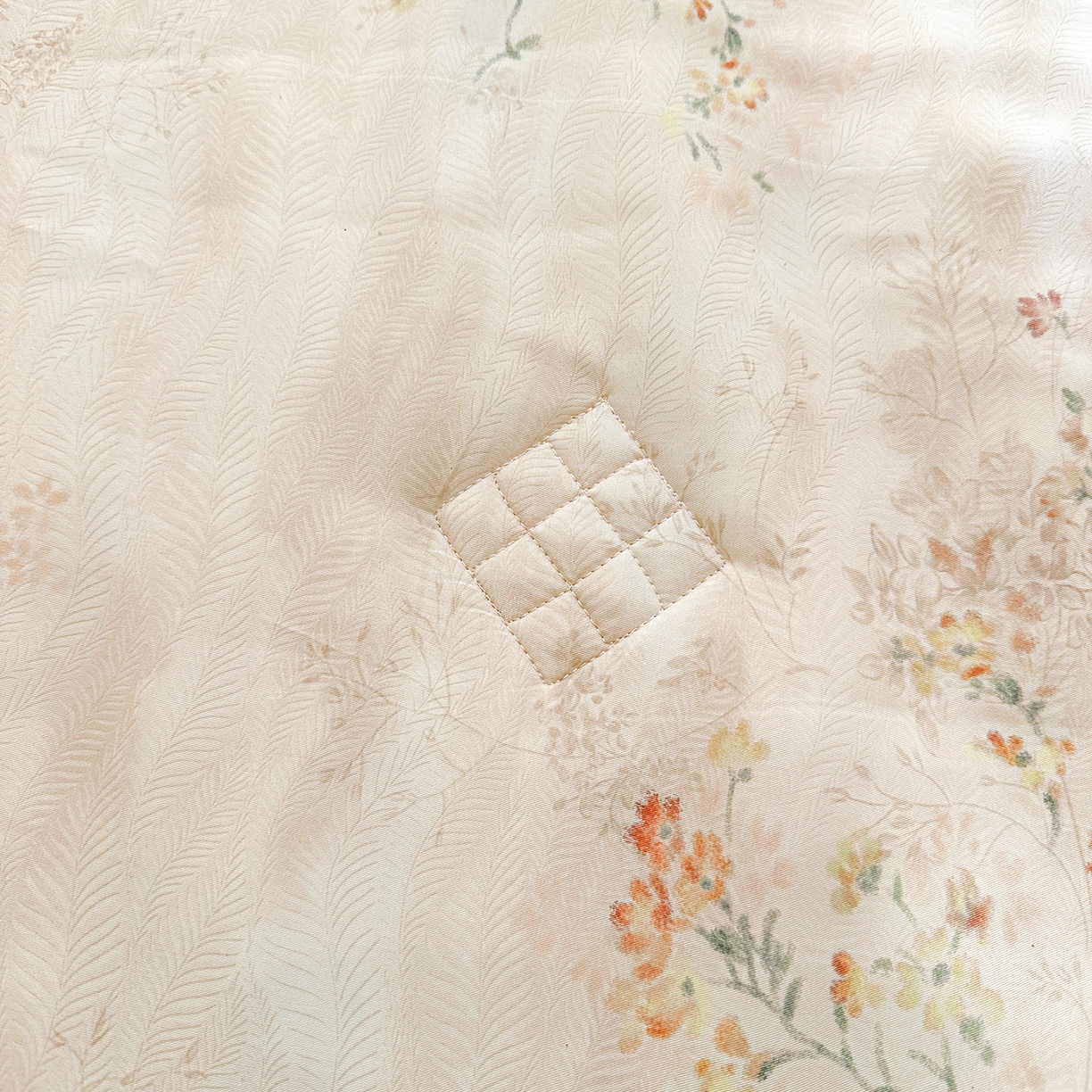 91家纺网 家纺一手货源 找家纺 宜凡 2026新款莱赛尔数码印花夹棉床盖夏被四件套 兰枝玉树