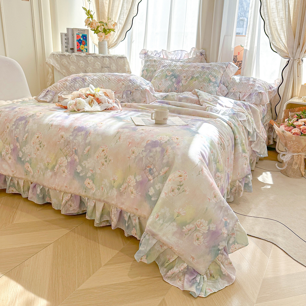 91家纺网 家纺一手货源 找家纺 宜凡 2026新款莱赛尔数码印花夹棉床盖夏被四件套 鸢尾幽梦