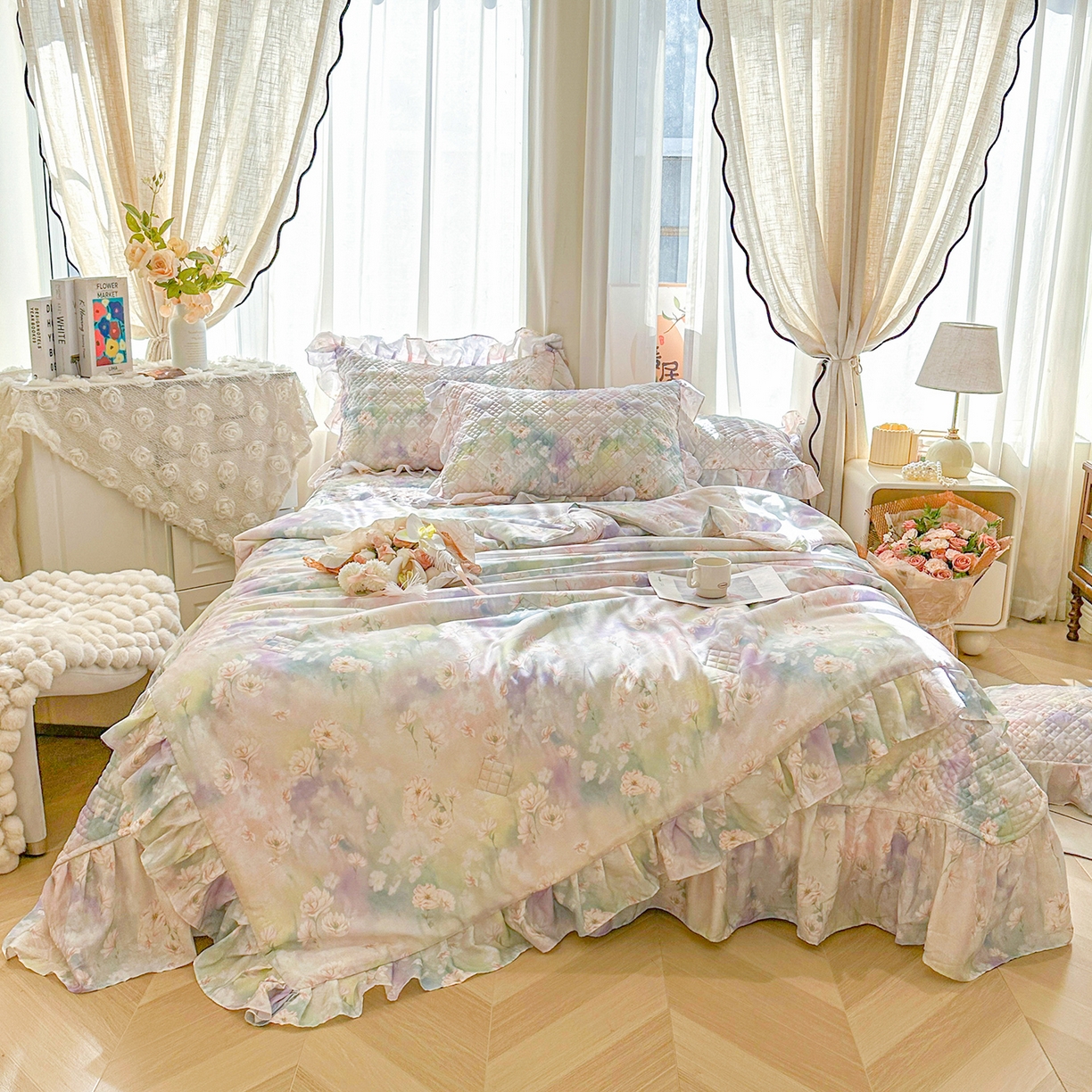 91家纺网 家纺一手货源 找家纺 宜凡 2026新款莱赛尔数码印花夹棉床盖夏被四件套 鸢尾幽梦