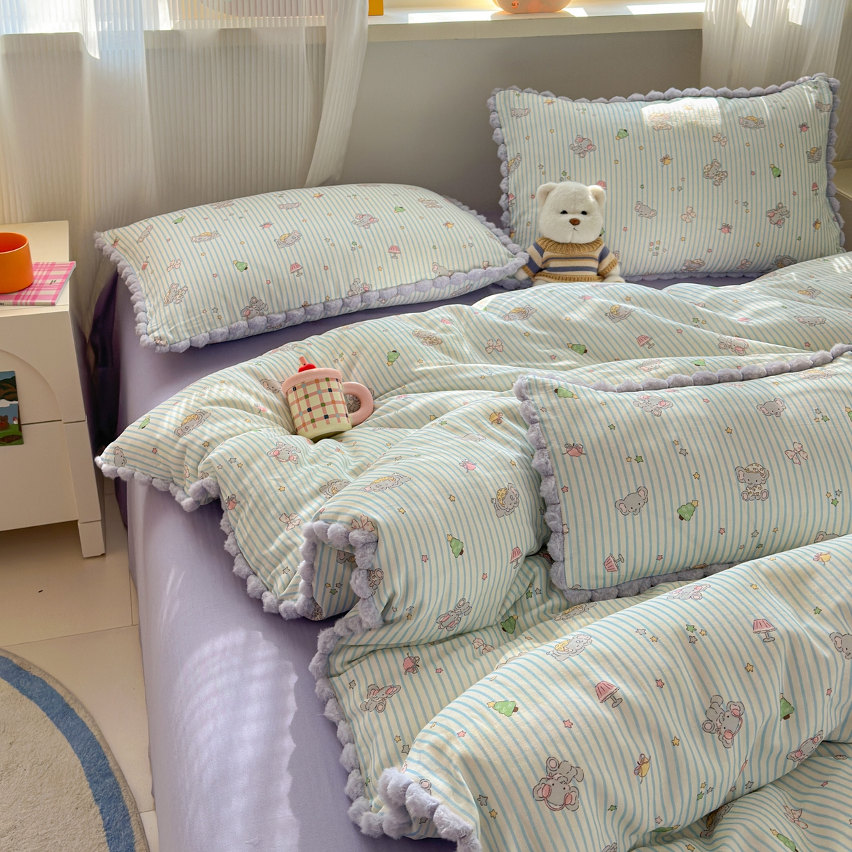 91家纺网 家纺一手货源 找家纺 丽涵家纺 2026新款全棉双层纱全棉纯棉大雁纹毛球花边四件套 音乐小象-紫