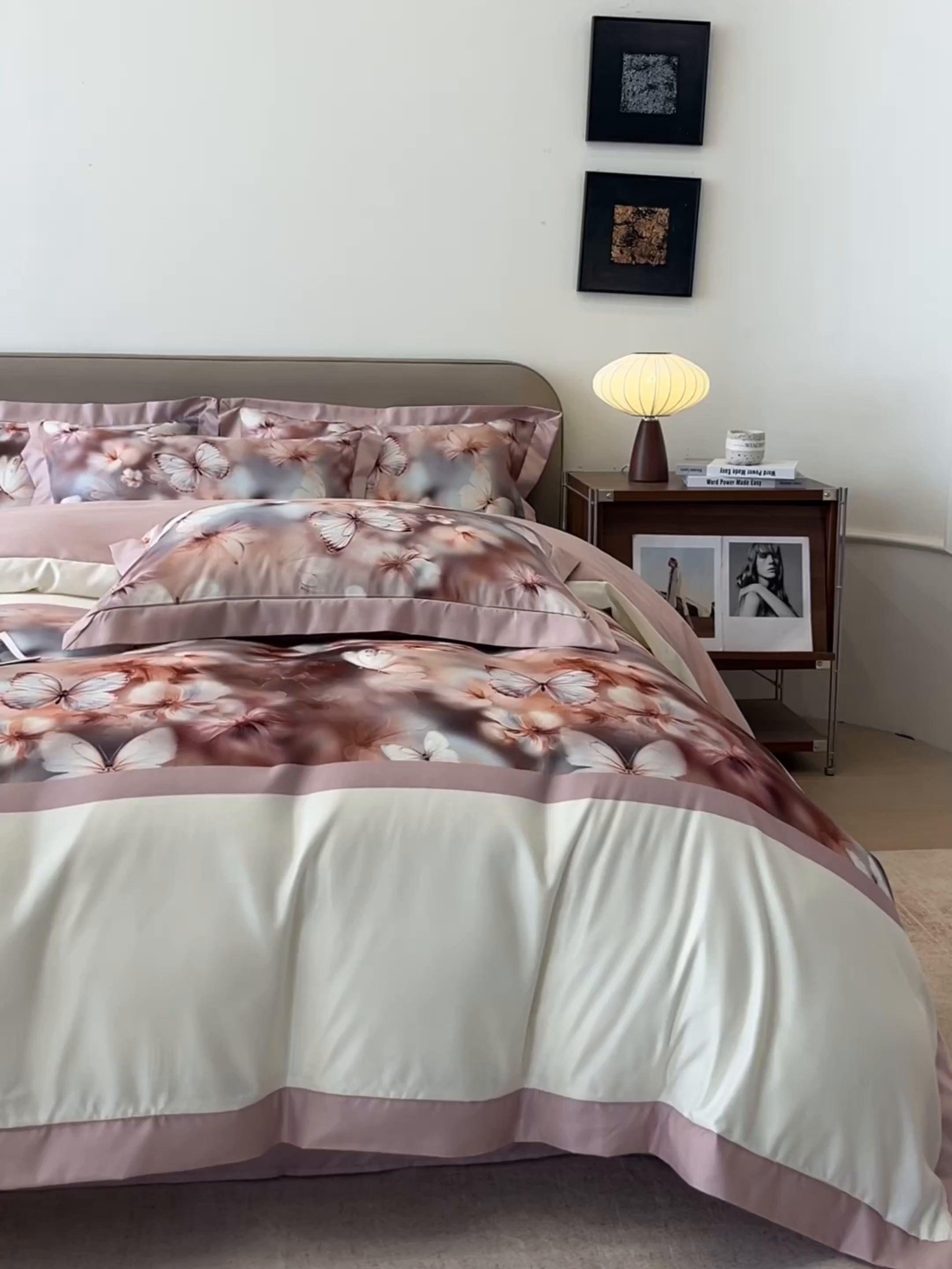 91家纺网 家纺一手货源 找家纺 （总）金牛座家纺 2026新款高克重细斜纹丝柔质感亲肤数码印花宽边四件套-庄生晓梦