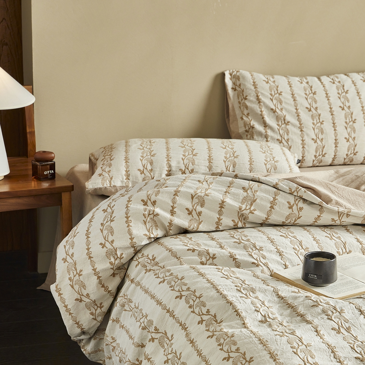 91家纺网 家纺一手货源 找家纺 （总）风向标家纺 2026新款厚织提花麻感水洗全棉四件套-风格一