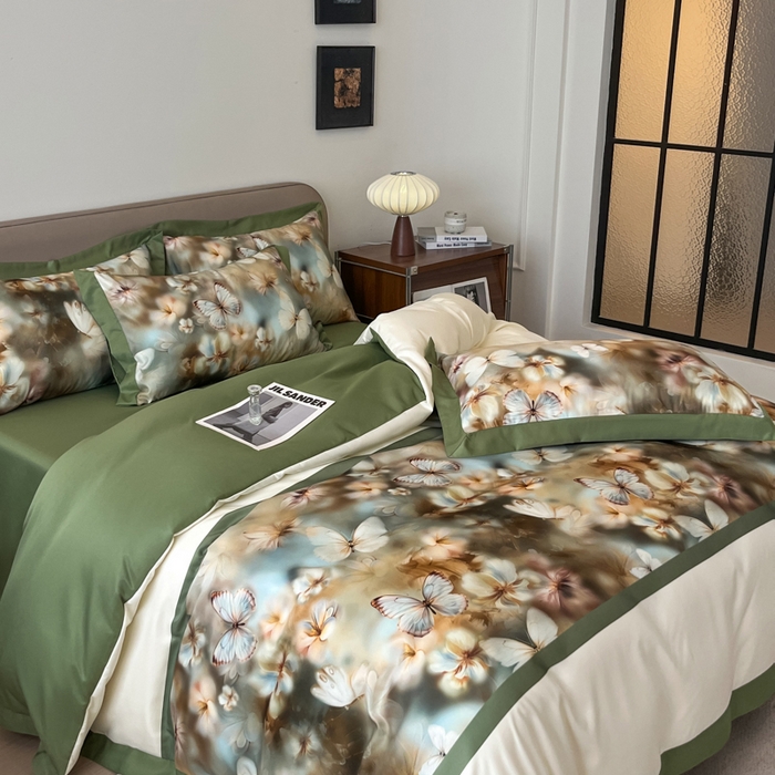 91家纺网 家纺一手货源 找家纺 （总）金牛座家纺 2026新款高克重细斜纹丝柔质感亲肤数码印花宽边四件套-庄生晓梦