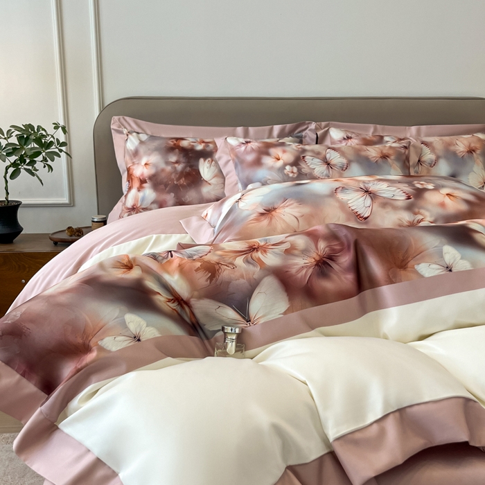 91家纺网 家纺一手货源 找家纺 金牛座家纺 2026新款高克重细斜纹丝柔质感亲肤数码印花宽边四件套-庄生晓梦 庄生晓梦-浅豆沙