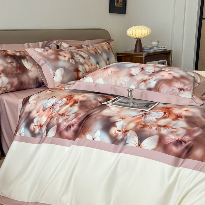 91家纺网 家纺一手货源 找家纺 金牛座家纺 2026新款高克重细斜纹丝柔质感亲肤数码印花宽边四件套-庄生晓梦 庄生晓梦-浅豆沙