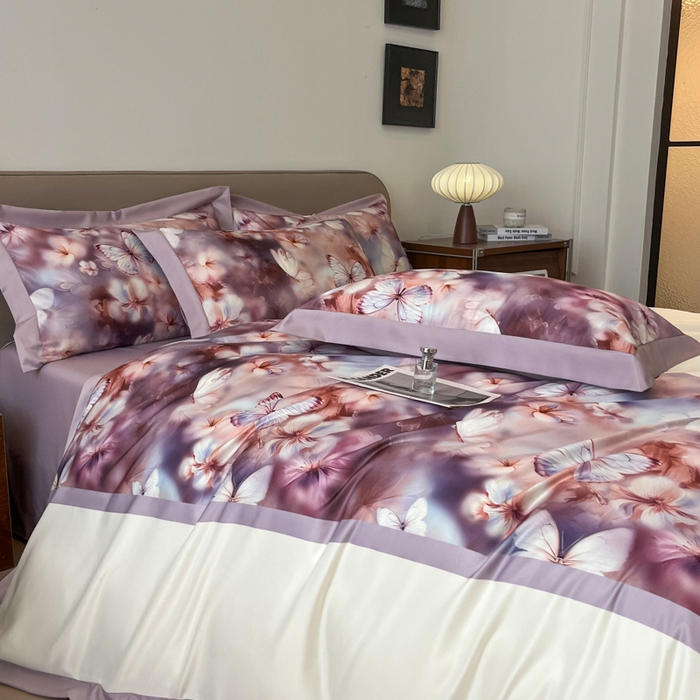 91家纺网 家纺一手货源 找家纺 金牛座家纺 2026新款高克重细斜纹丝柔质感亲肤数码印花宽边四件套-庄生晓梦 庄生晓梦-浅紫