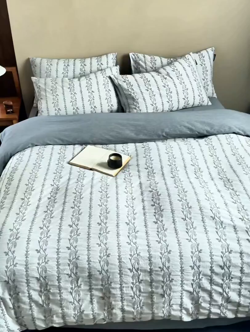 91家纺网 家纺一手货源 找家纺 风向标家纺 2026新款厚织提花麻感水洗全棉四件套-风格一 茉白-麻蓝