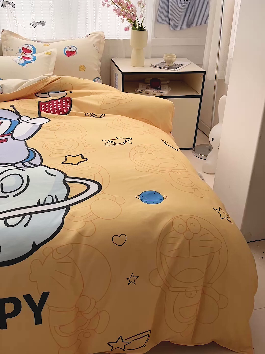 91家纺网 家纺一手货源 找家纺 KT猫直营店 2026新款卡通斜纹磨毛大版四件套 登月叮当-黄