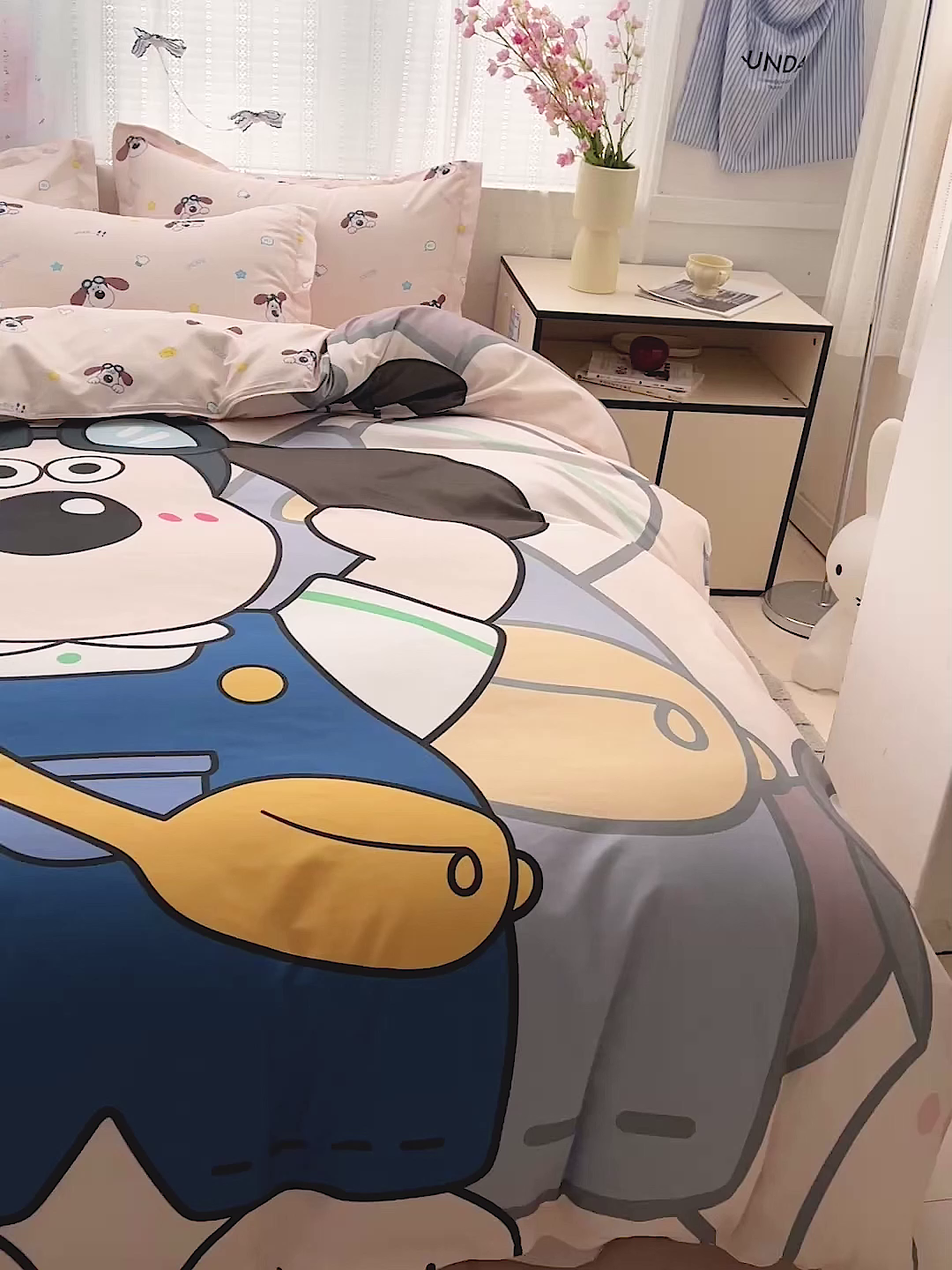 91家纺网 家纺一手货源 找家纺 KT猫直营店 2026新款卡通斜纹磨毛大版四件套 飞行汪