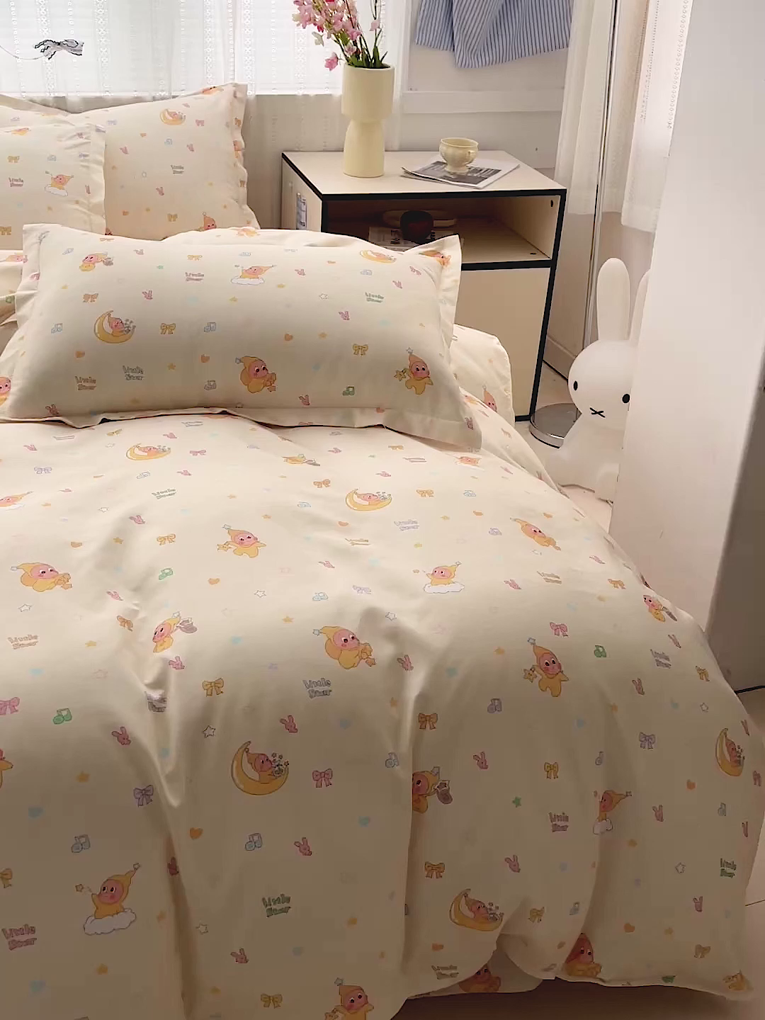 91家纺网 家纺一手货源 找家纺 KT猫直营店 2026新款卡通斜纹磨毛大版四件套 星星人