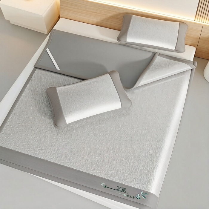 91家纺网 家纺一手货源 找家纺 （总）好艺佳毛毯 2026新款艾草凉席冰丝席绣花高密碳光软席PE饼干花三件套学生宿舍可机洗水洗