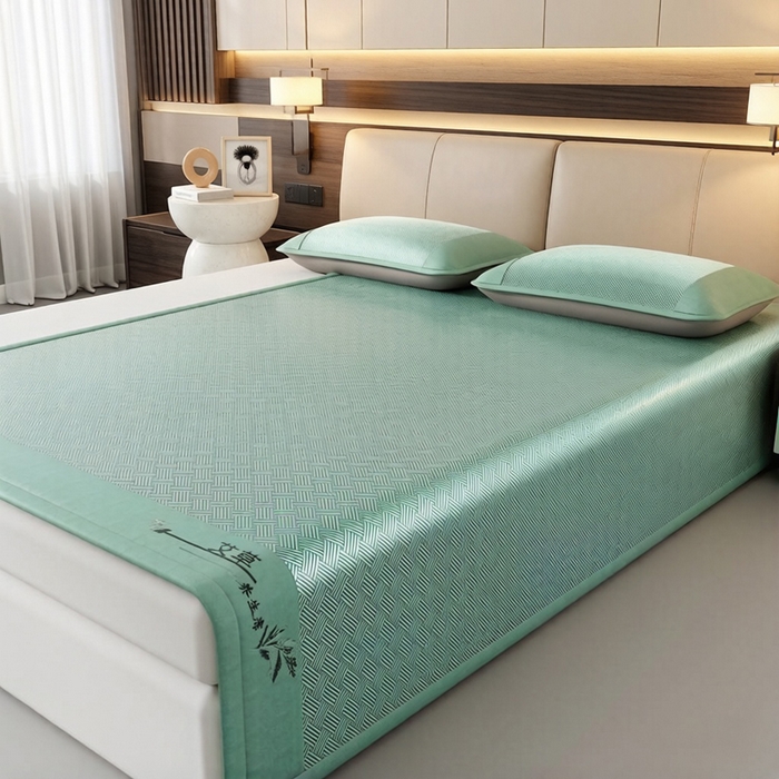 91家纺网 家纺一手货源 找家纺 好艺佳毛毯 2026新款艾草凉席冰丝席绣花高密碳光软席PE饼干花三件套学生宿舍可机洗水洗 艾草冰丝席-薄荷绿