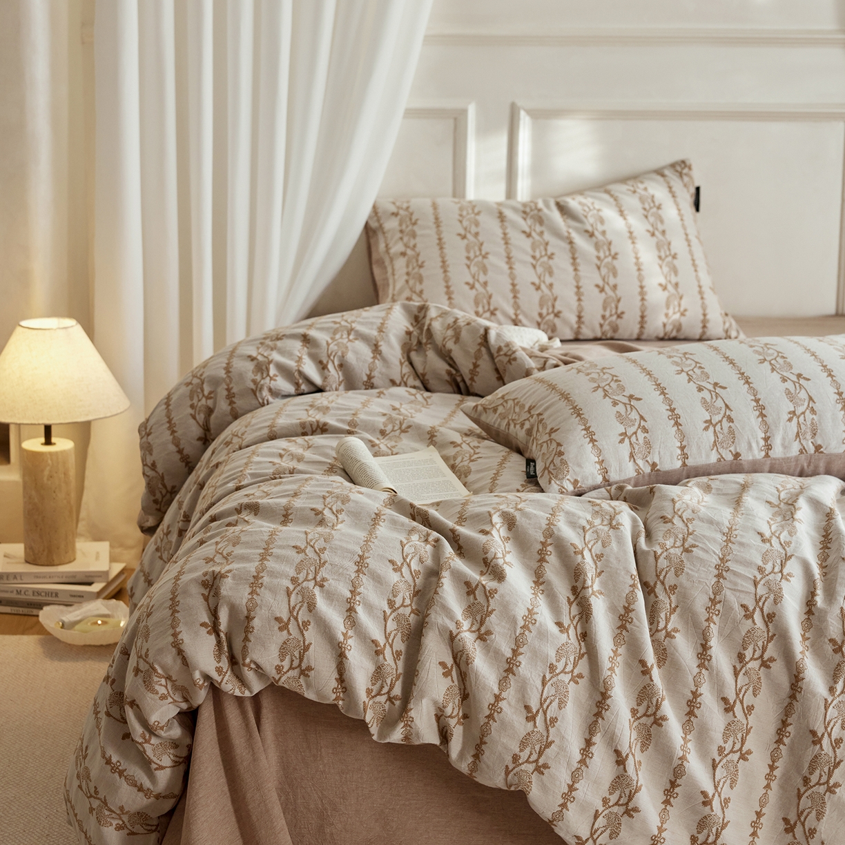 91家纺网 家纺一手货源 找家纺 风向标家纺 2026新款厚织提花麻感水洗全棉四件套-风格二 茉白-麻咖