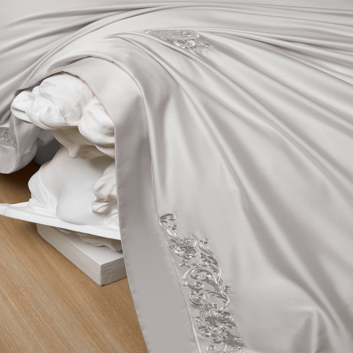 91家纺网 家纺一手货源 找家纺 蒂爵 2026新款天丝棉提花四件套 高级灰