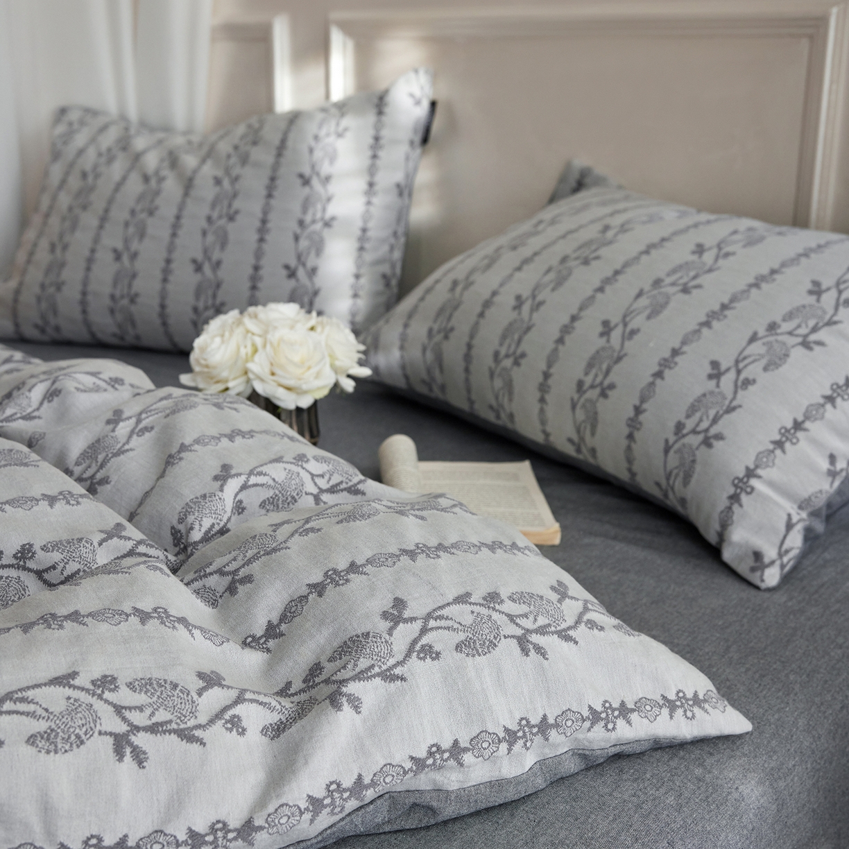 91家纺网 家纺一手货源 找家纺 风向标家纺 2026新款厚织提花麻感水洗全棉四件套-风格二 茉白-麻蓝