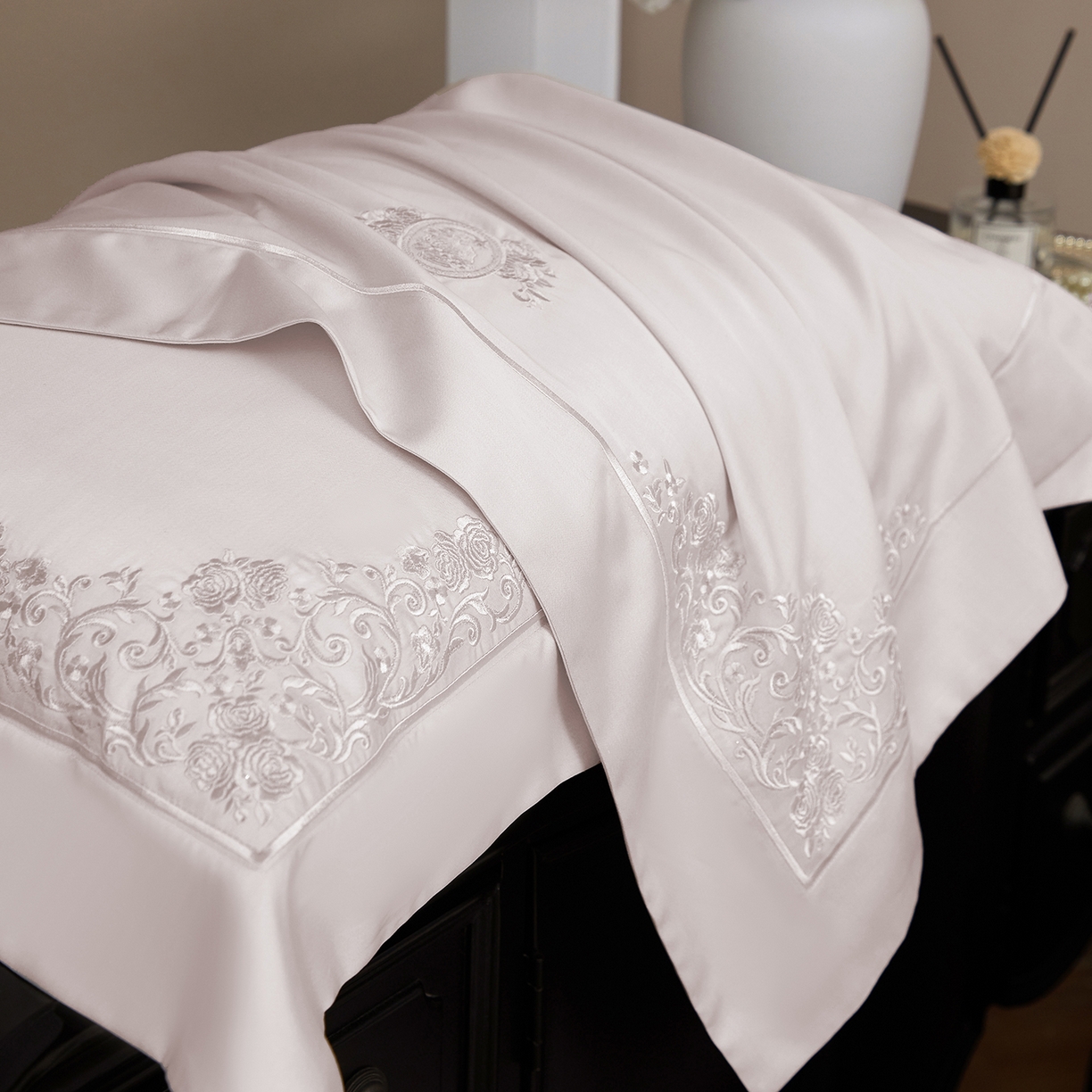 91家纺网 家纺一手货源 找家纺 蒂爵 2026新款天丝棉提花四件套 玫瑰粉