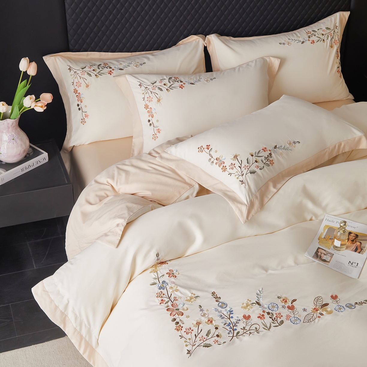 91家纺网 家纺一手货源 找家纺 遇见家居生活馆 2026新款罗云棉刺绣四件套-春日茶会 乳白+麦芽糖