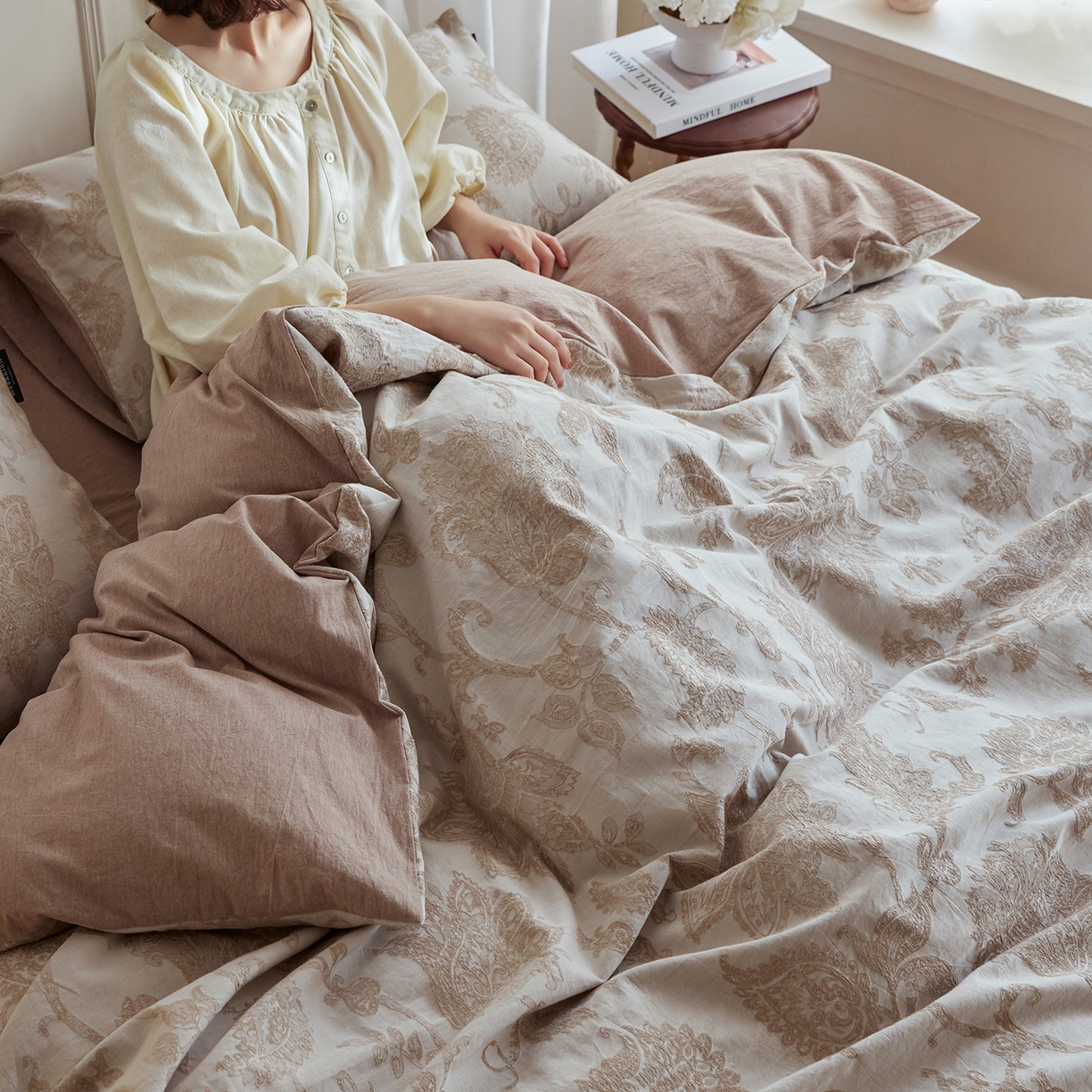 91家纺网 家纺一手货源 找家纺 风向标家纺 2026新款厚织提花麻感水洗全棉四件套-风格二 奈予-驼麻