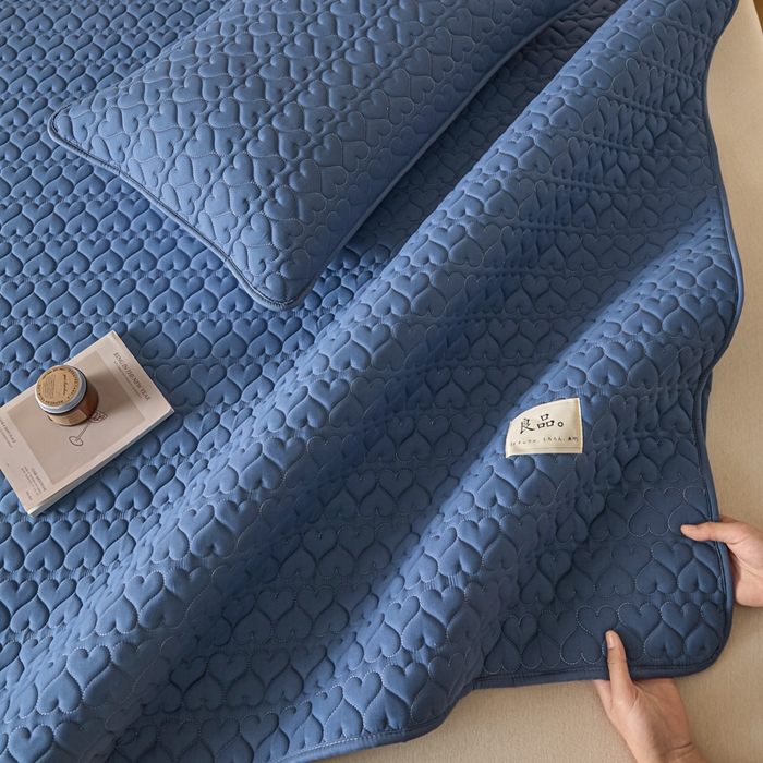 91家纺网 家纺一手货源 找家纺 曼陀罗 2026新款A类母婴级新疆棉花夹棉防水单床笠 床笠单件-倾心 倾心-宾蓝