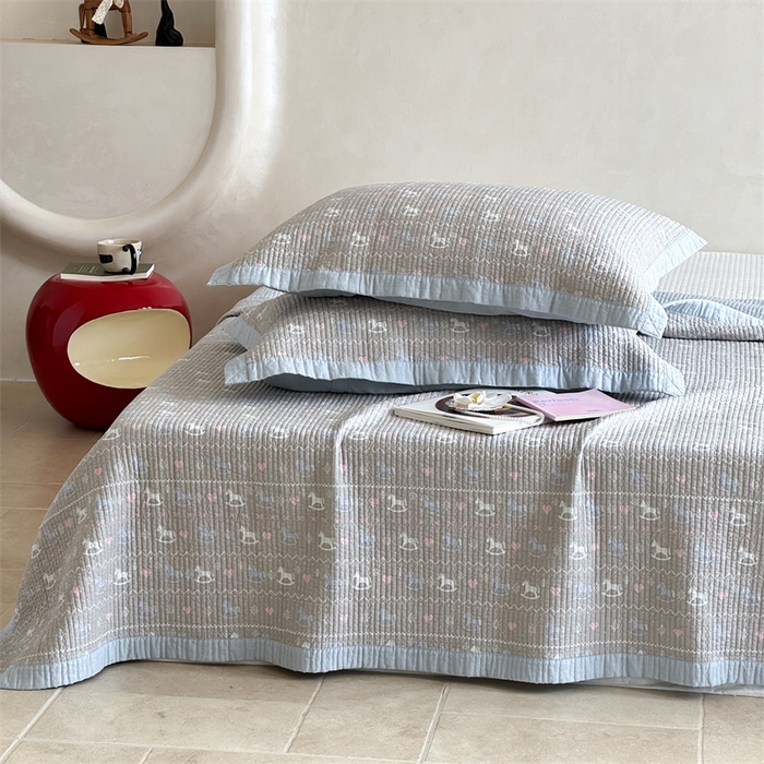 91家纺网 家纺一手货源 找家纺 床盖工厂店 2026春夏新款双面100%全棉填充80棉花床盖三件套 冬日恋歌 灰