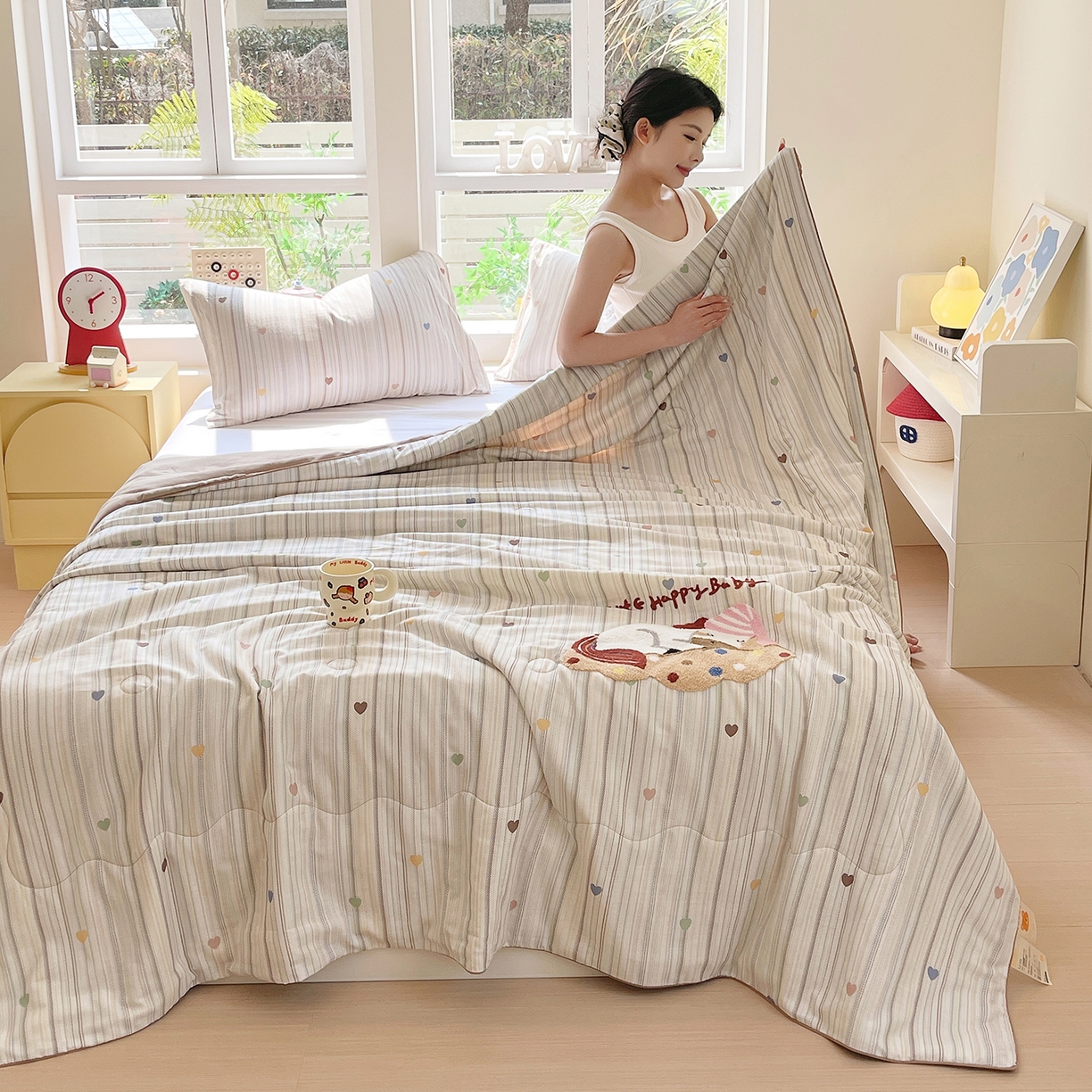 91家纺网 家纺一手货源 找家纺 （总）莱宁被业 2026新款原创设计A类全棉有氧双层纱毛巾绣大豆夏被