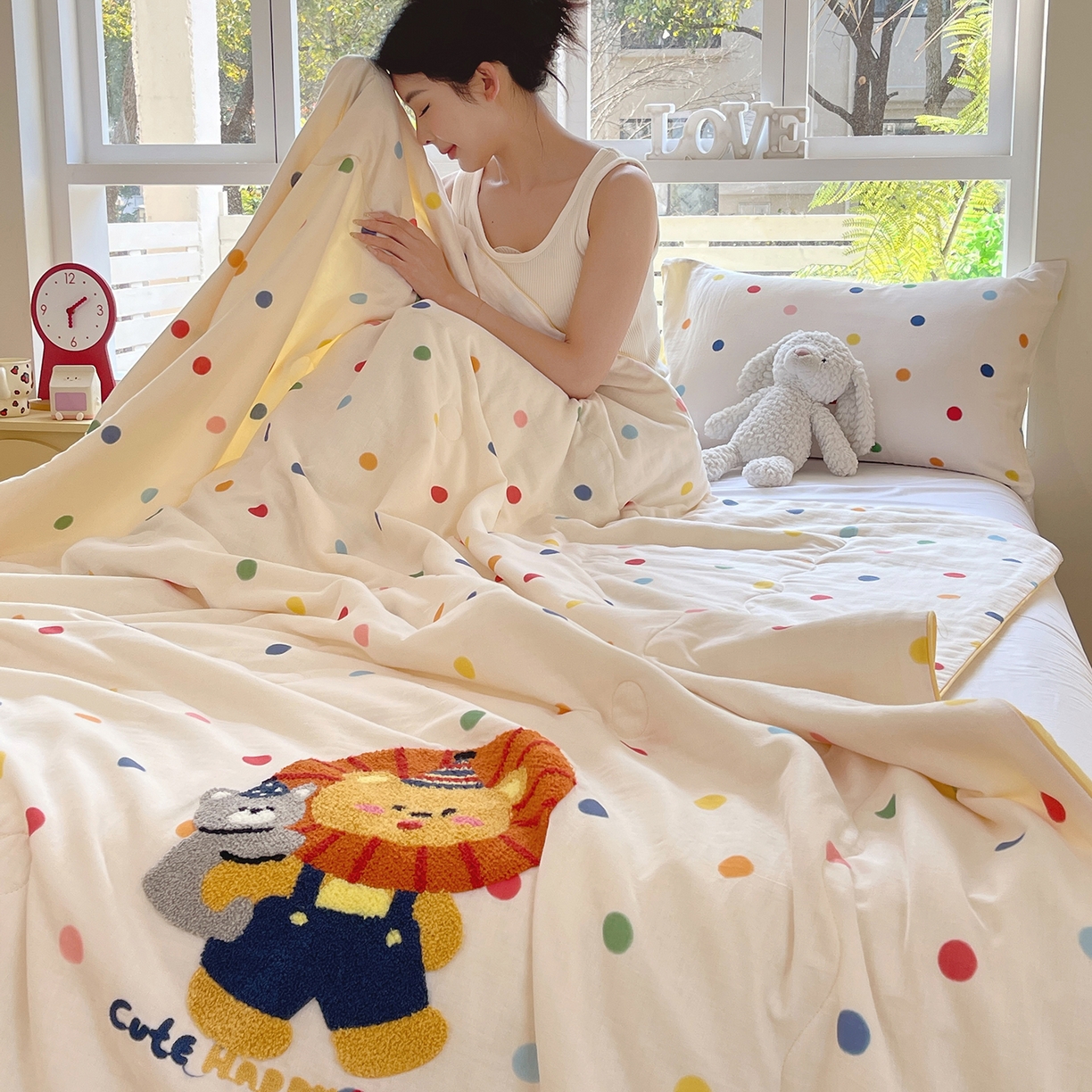 91家纺网 家纺一手货源 找家纺 （总）莱宁被业 2026新款原创设计A类全棉有氧双层纱毛巾绣大豆夏被