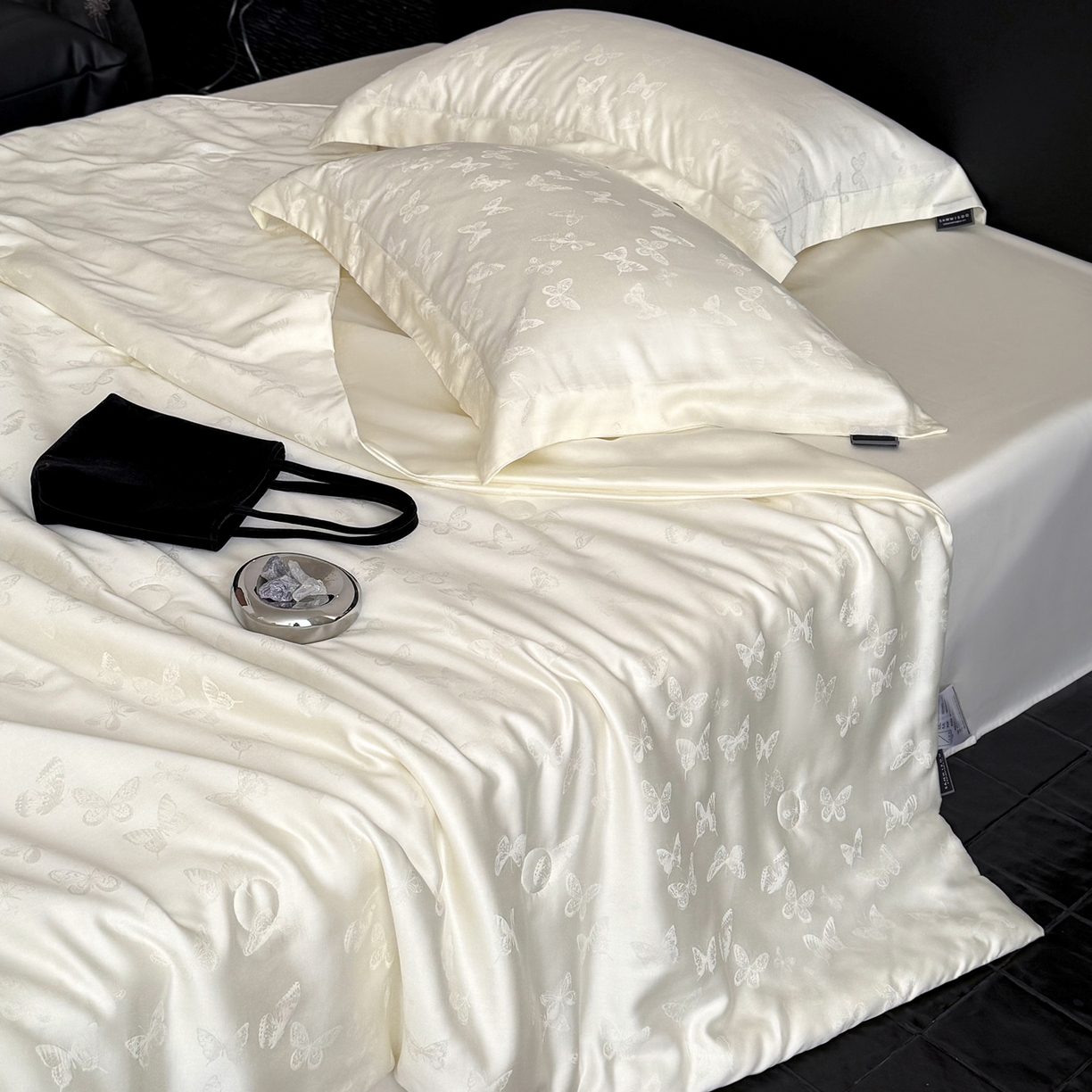 91家纺网 家纺一手货源 找家纺 三味舒屋 2026新款蒂贝尼系列60S兰精提花天丝夏被系列 蒂贝尼珍珠白