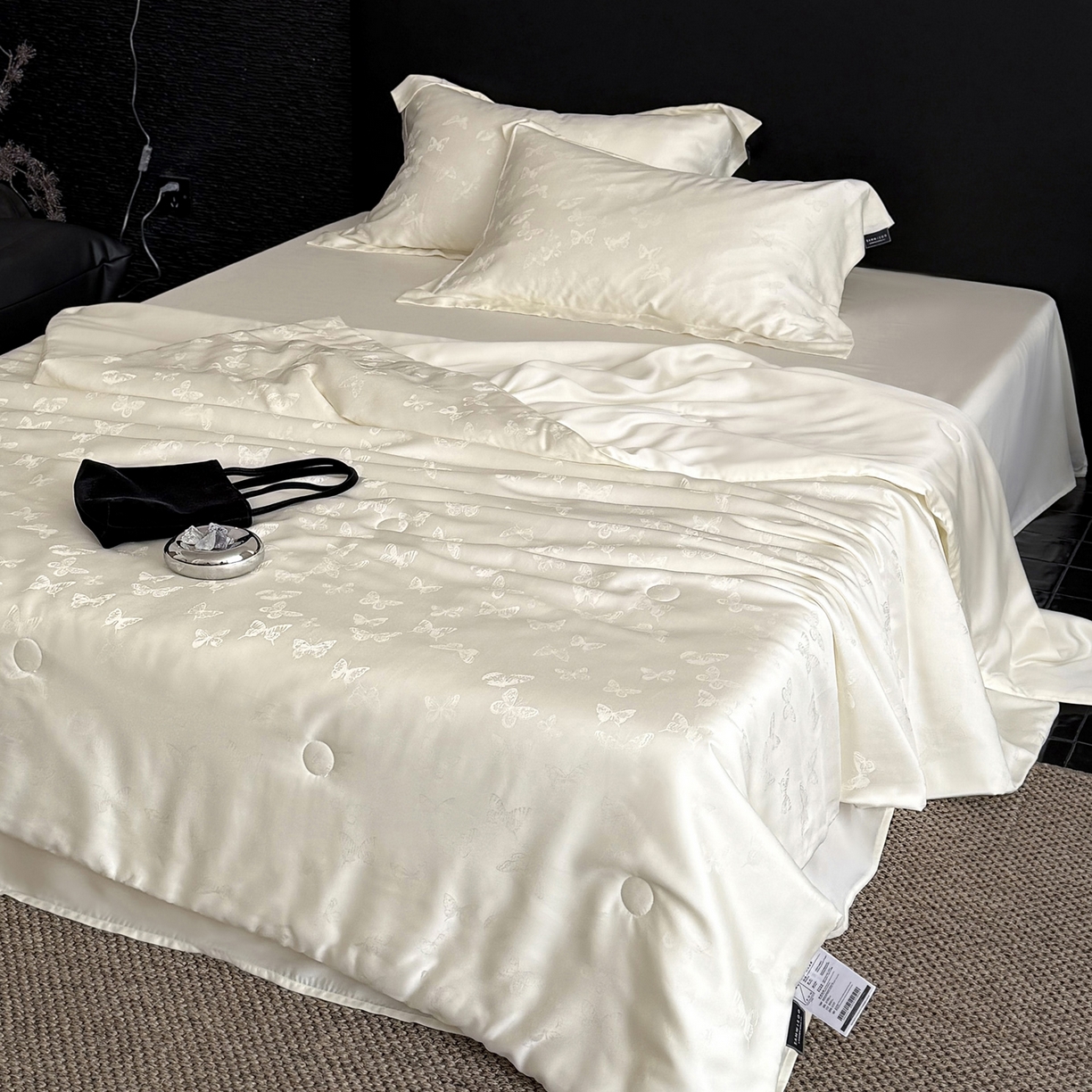 91家纺网 家纺一手货源 找家纺 三味舒屋 2026新款蒂贝尼系列60S兰精提花天丝夏被系列 蒂贝尼珍珠白