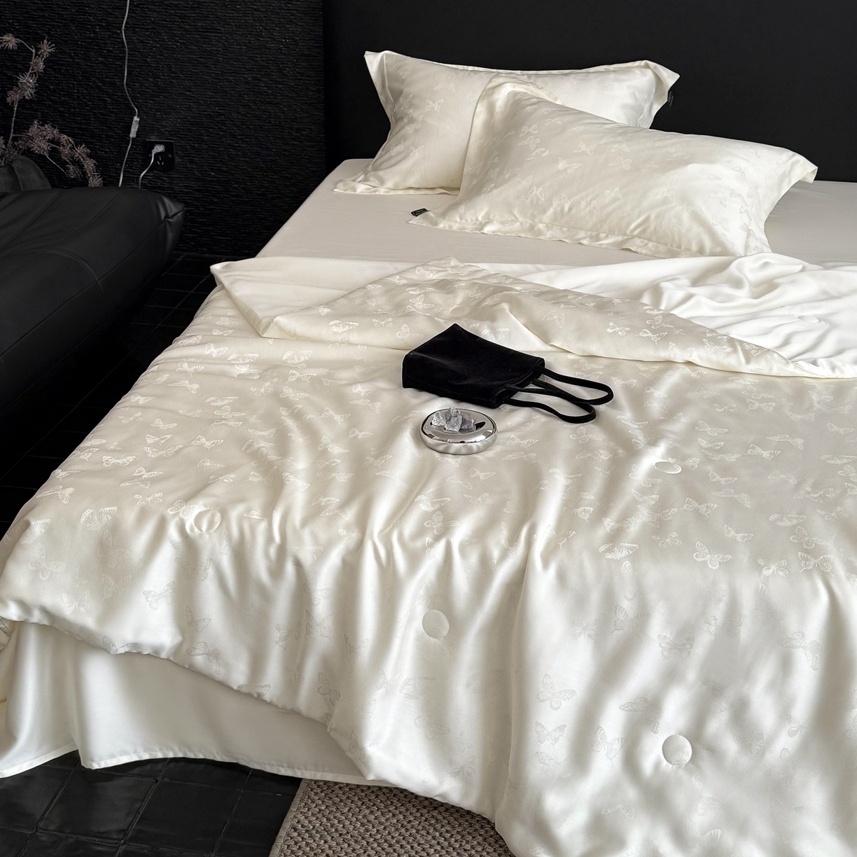 91家纺网 家纺一手货源 找家纺 三味舒屋 2026新款蒂贝尼系列60S兰精提花天丝夏被系列 蒂贝尼珍珠白