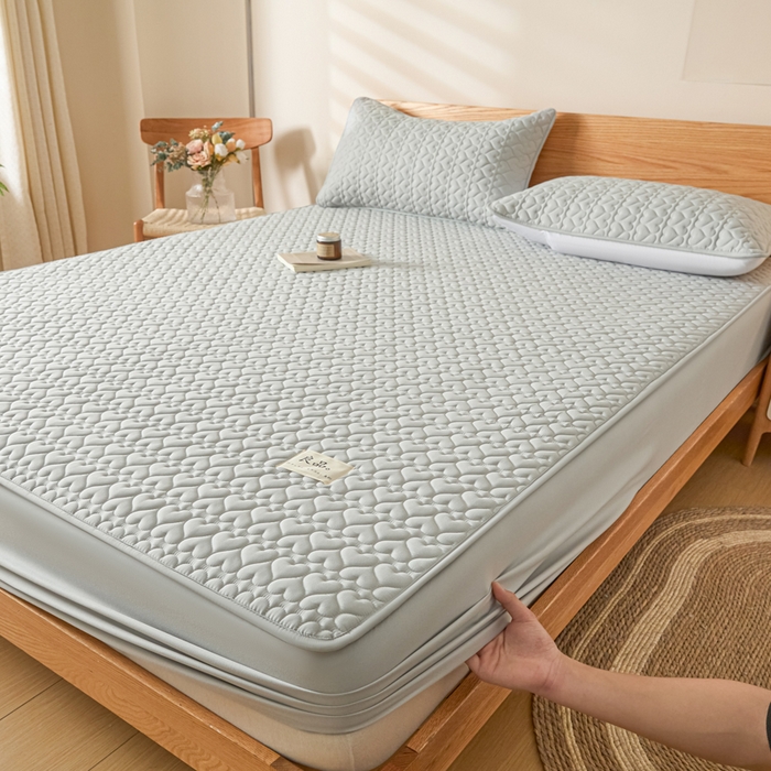 91家纺网 家纺一手货源 找家纺 曼陀罗 2026新款A类母婴级新疆棉花夹棉防水单床笠 床笠单件-倾心 倾心-浅灰