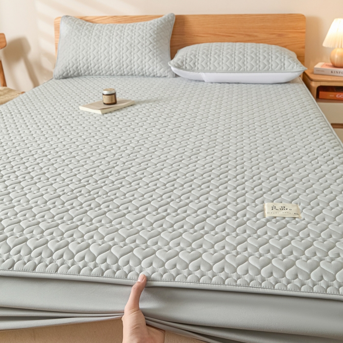 91家纺网 家纺一手货源 找家纺 曼陀罗 2026新款A类母婴级新疆棉花夹棉防水单床笠 床笠单件-倾心 倾心-浅灰