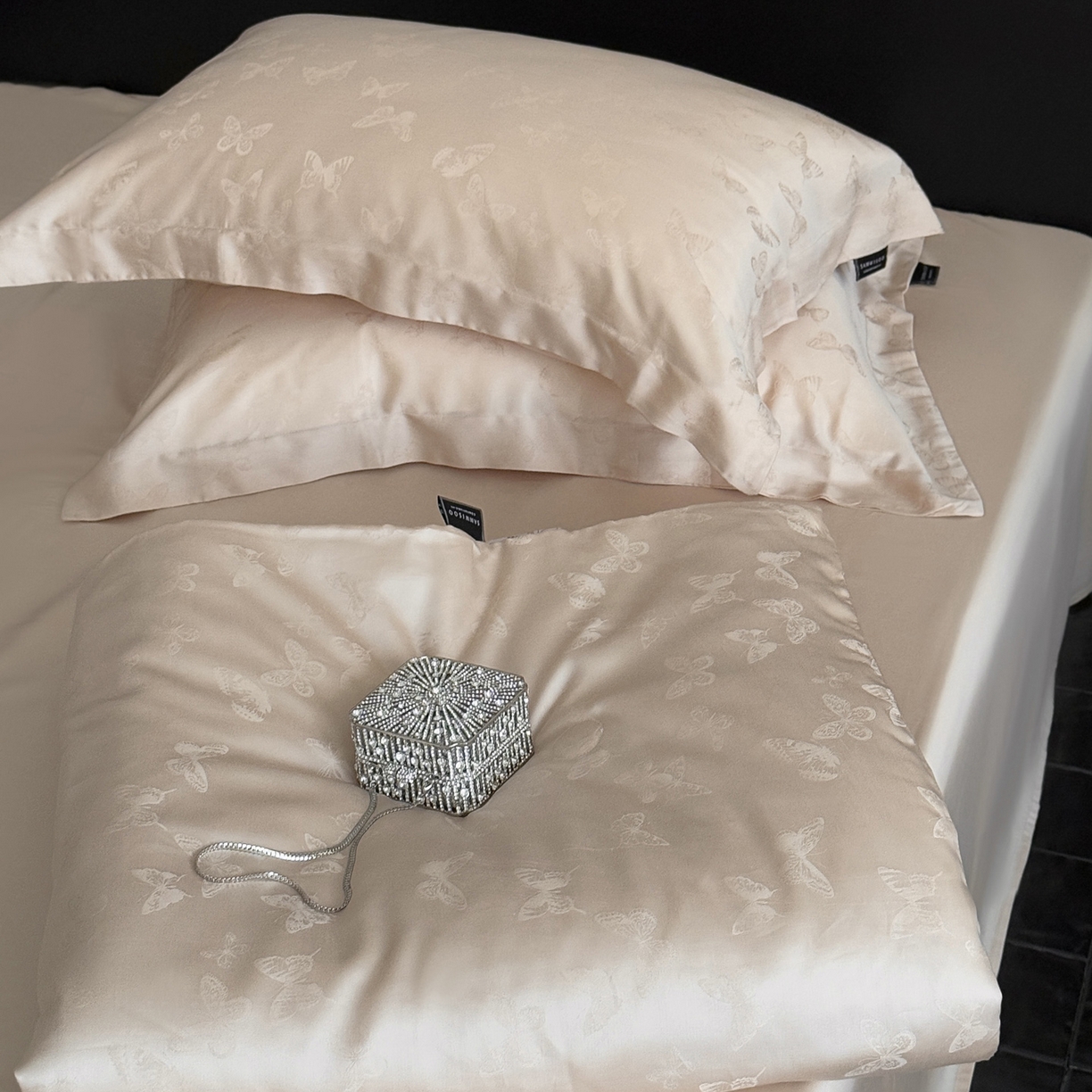 91家纺网 家纺一手货源 找家纺 三味舒屋 2026新款蒂贝尼系列60S兰精提花天丝夏被系列 蒂贝尼棕玉