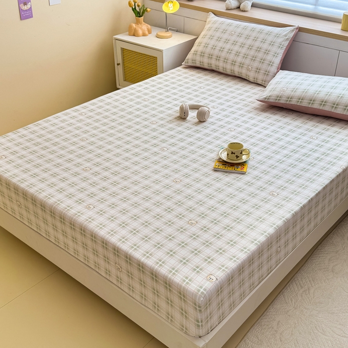 91家纺网 家纺一手货源 找家纺 爱多多家居 2026春夏新款水洗古棉单床笠 床笠三件套 床笠-格子熊