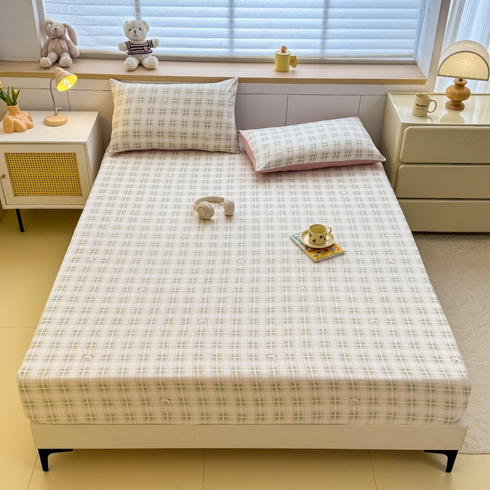 91家纺网 家纺一手货源 找家纺 爱多多家居 2026春夏新款水洗古棉单床笠 床笠三件套 床笠-格子熊