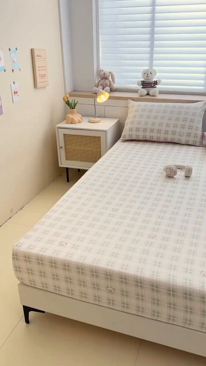 91家纺网 家纺一手货源 找家纺 爱多多家居 2026春夏新款水洗古棉单床笠 床笠三件套 床笠-格子熊