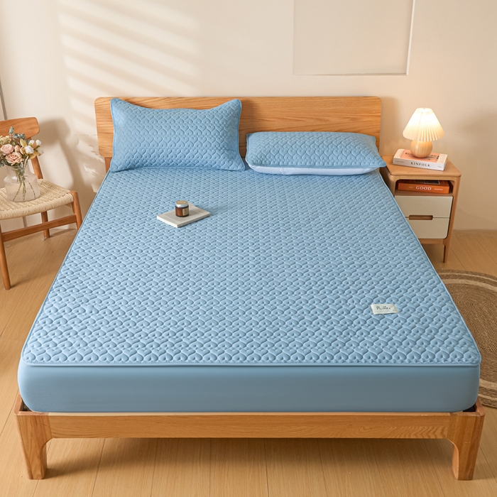 91家纺网 家纺一手货源 找家纺 曼陀罗 2026新款A类母婴级新疆棉花夹棉防水单床笠 床笠单件-倾心 倾心-雾蓝