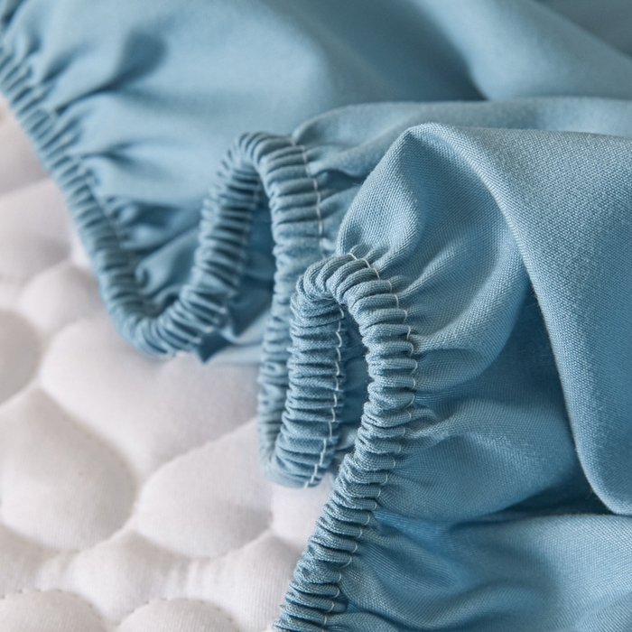 91家纺网 家纺一手货源 找家纺 曼陀罗 2026新款A类母婴级新疆棉花夹棉防水单床笠 床笠单件-倾心 倾心-雾蓝