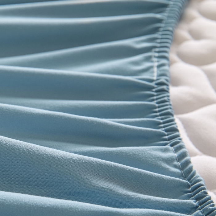 91家纺网 家纺一手货源 找家纺 曼陀罗 2026新款A类母婴级新疆棉花夹棉防水单床笠 床笠单件-倾心 倾心-雾蓝