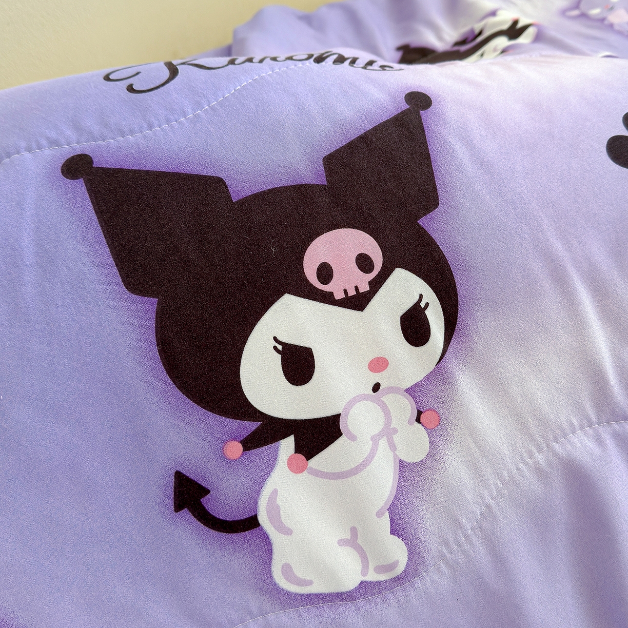 91家纺网 家纺一手货源 找家纺 沁童儿童用品店 2026新款三丽鸥儿童被 紫色小可爱