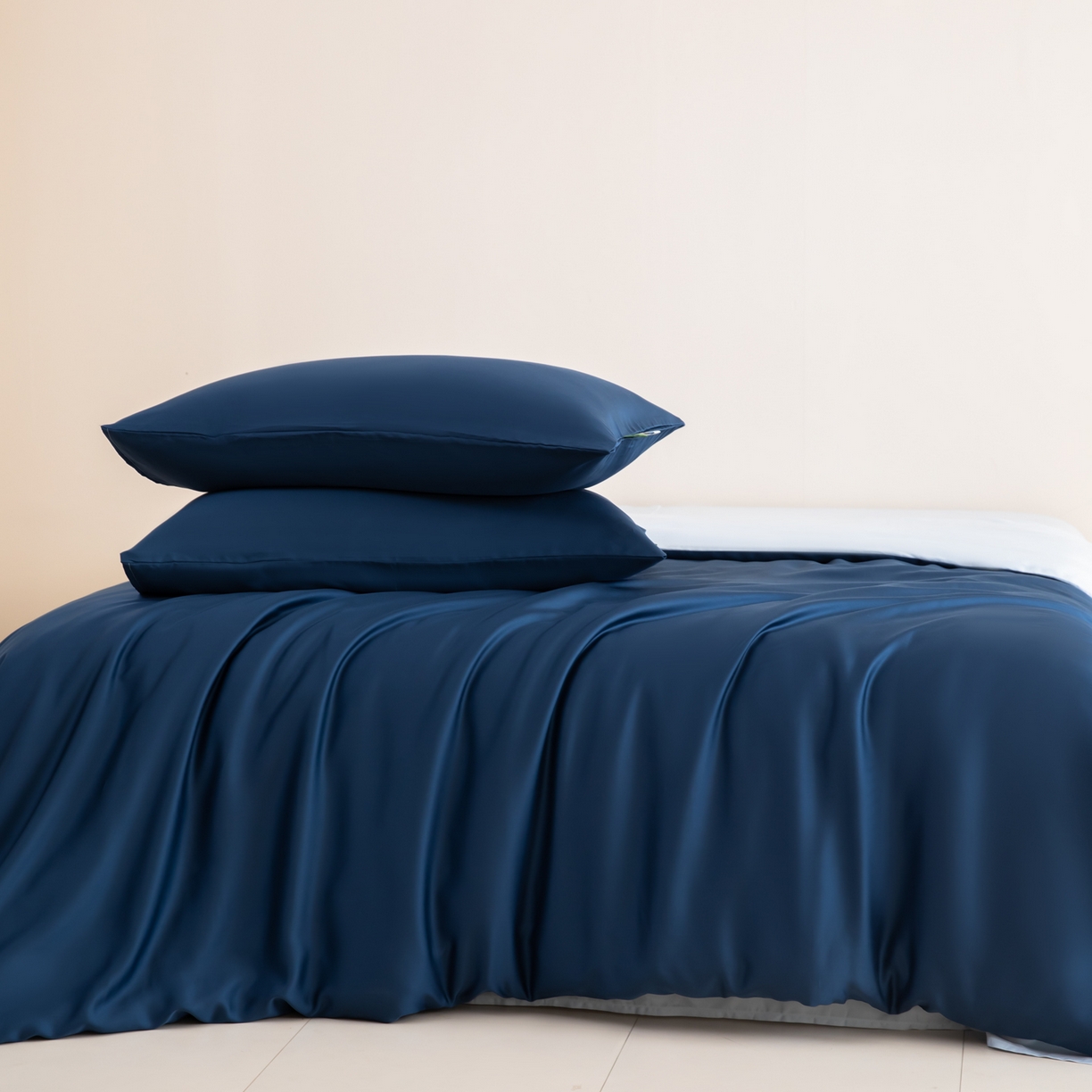 91家纺网 家纺一手货源 找家纺 眠博士 2026新款60S天丝莱赛尔纯色四件套 60S天丝套件-米亚蓝+蓝