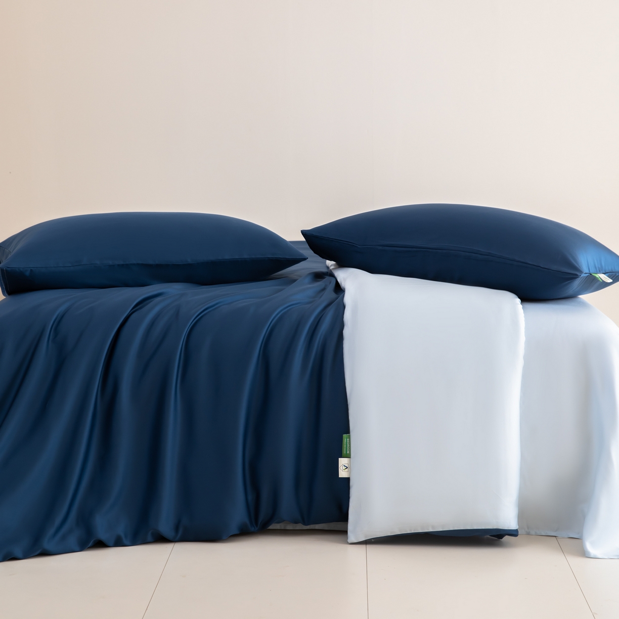 91家纺网 家纺一手货源 找家纺 眠博士 2026新款60S天丝莱赛尔纯色四件套 60S天丝套件-米亚蓝+蓝