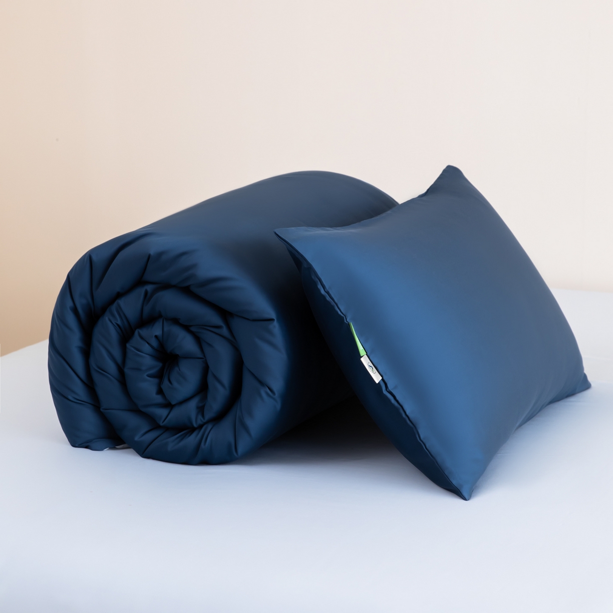 91家纺网 家纺一手货源 找家纺 眠博士 2026新款60S天丝莱赛尔纯色四件套 60S天丝套件-米亚蓝+蓝