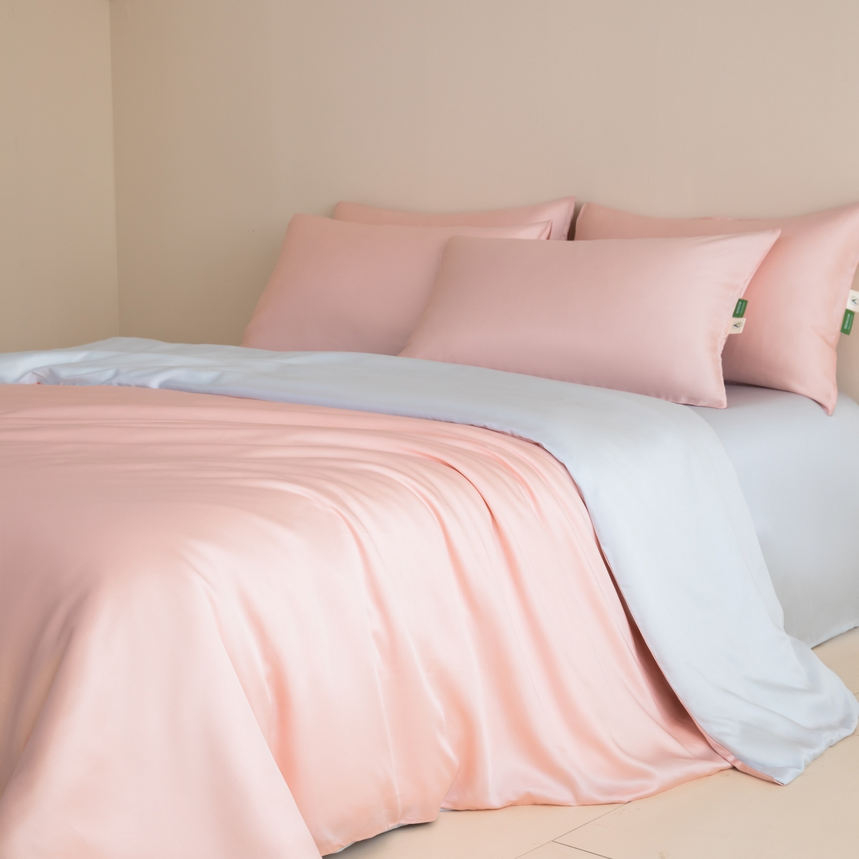 91家纺网 家纺一手货源 找家纺 眠博士 2026新款60S天丝莱赛尔纯色四件套 60S天丝套件-云朵粉+蓝