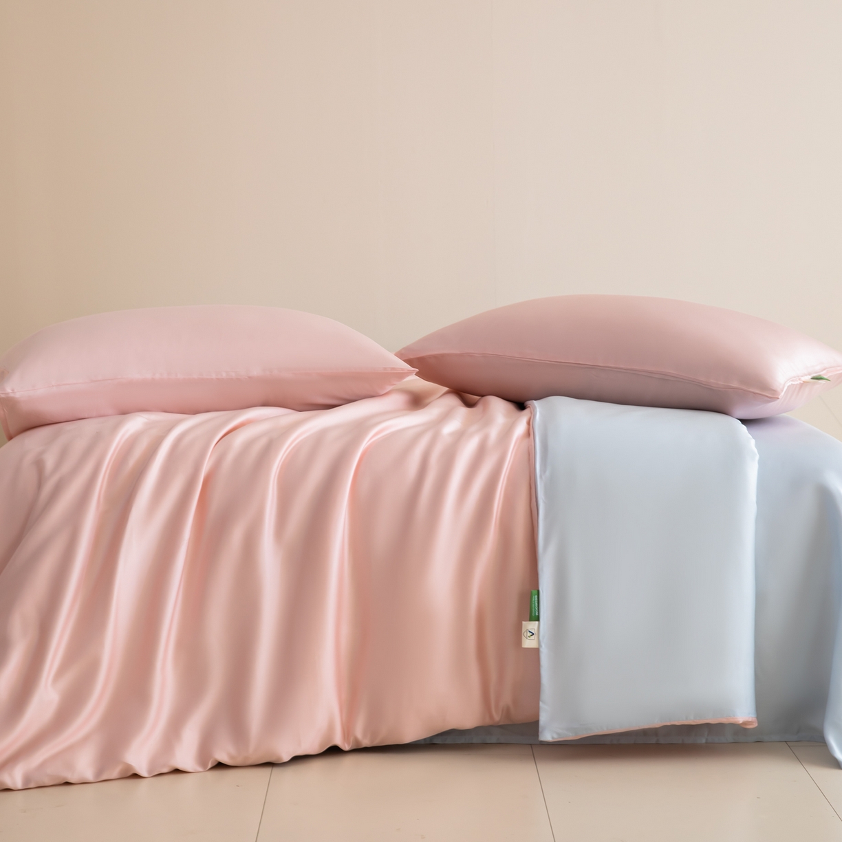 91家纺网 家纺一手货源 找家纺 眠博士 2026新款60S天丝莱赛尔纯色四件套 60S天丝套件-云朵粉+蓝