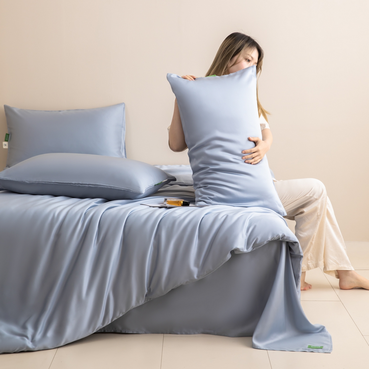 91家纺网 家纺一手货源 找家纺 眠博士 2026新款60S天丝莱赛尔纯色四件套 60S天丝套件-黄昏蓝