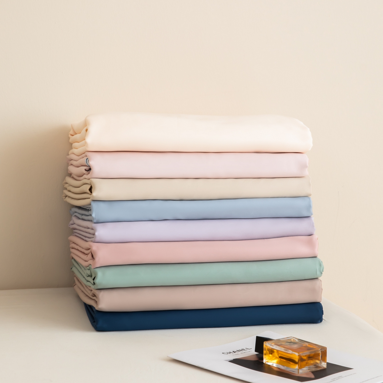 91家纺网 家纺一手货源 找家纺 眠博士 2026新款60S天丝莱赛尔纯色四件套 叠拍组合图-60S天丝