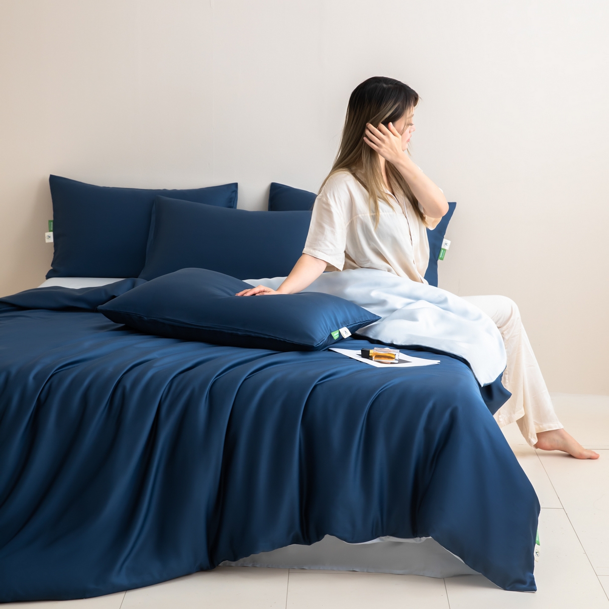 91家纺网 家纺一手货源 找家纺 眠博士 2026新款60S天丝莱赛尔纯色四件套 60S天丝套件-米亚蓝+蓝